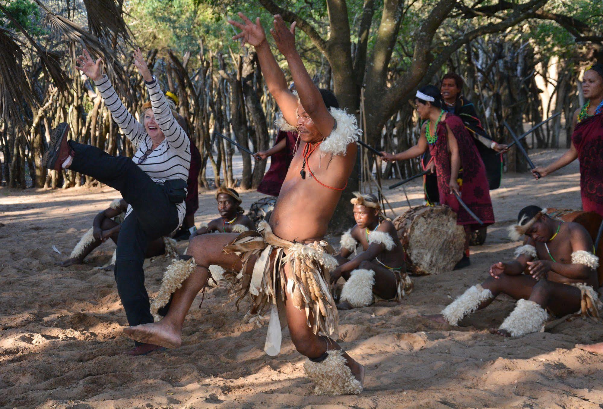Gooderson DumaZulu Lodge Hluhluwe Buitenkant foto
