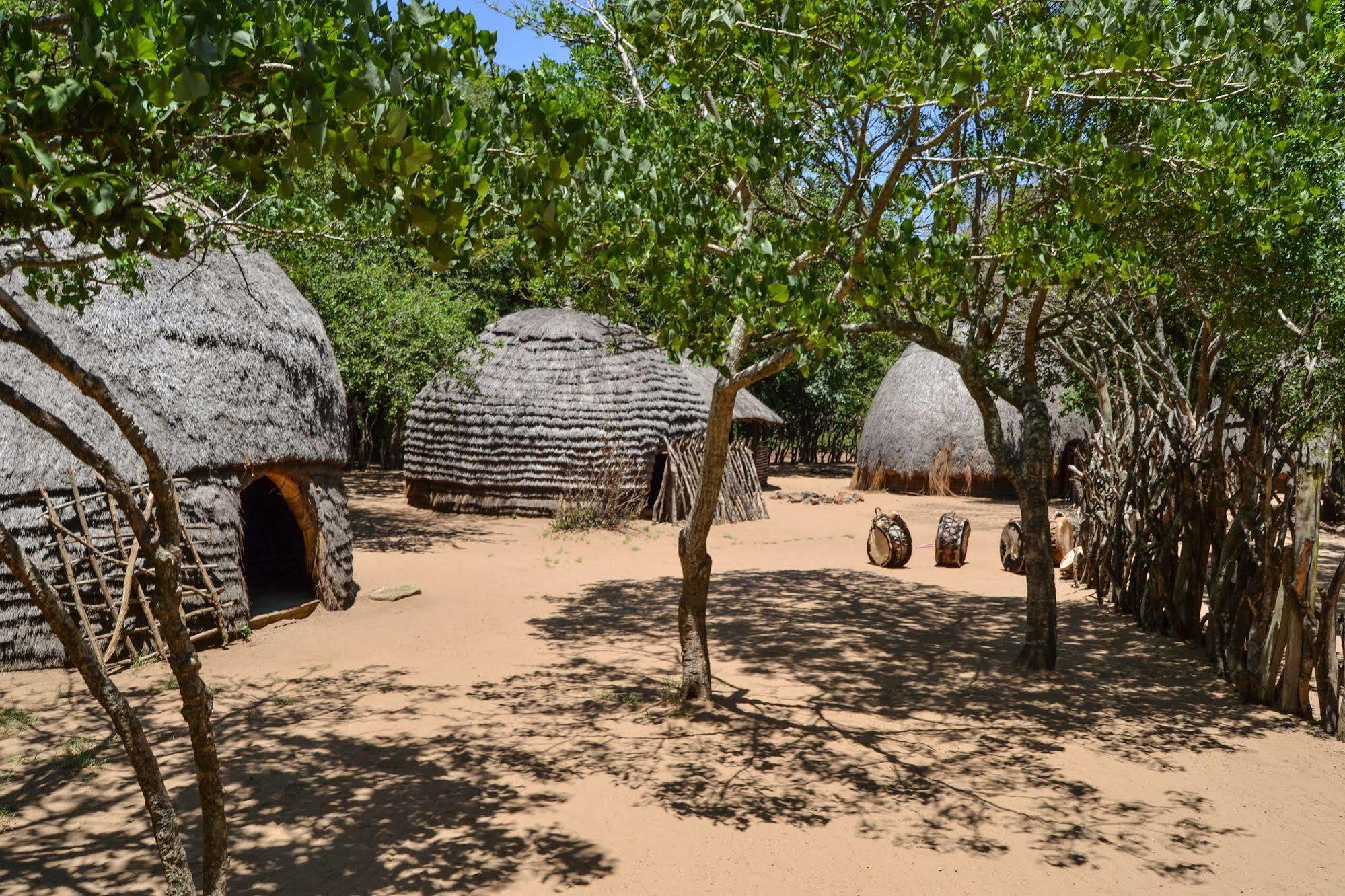 Gooderson DumaZulu Lodge Hluhluwe Buitenkant foto